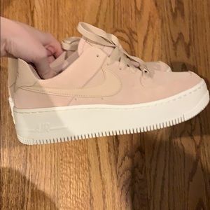 7.5 Nike women’s sage platform low sneakers